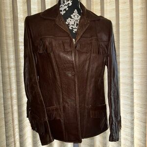 Vintage Brown Leather Fringed Women’s Coat Size Small.